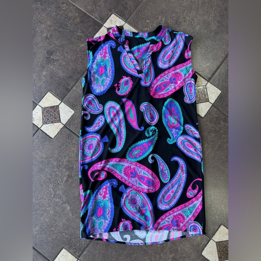 2/$8 SHIRTS 👚 SALE | Tori Richard Vibrant Paisley Top